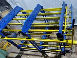 Echipament de lipire cu presă pentru fabricarea panourilor SIP.