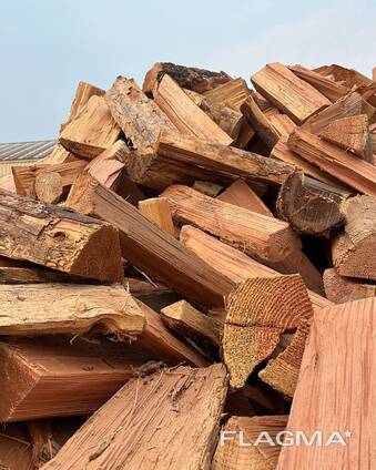 Lemn de foc premium uscat în cuptor – gata de ardere!
